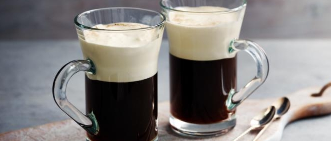 irish coffee ze śmietaną